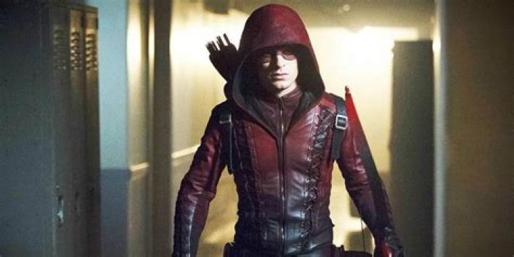 Arsenal walking in Arrow.