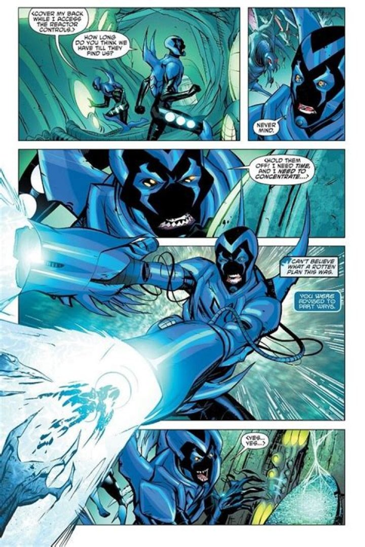 Blue Beetle using his powers in Teen Titans.