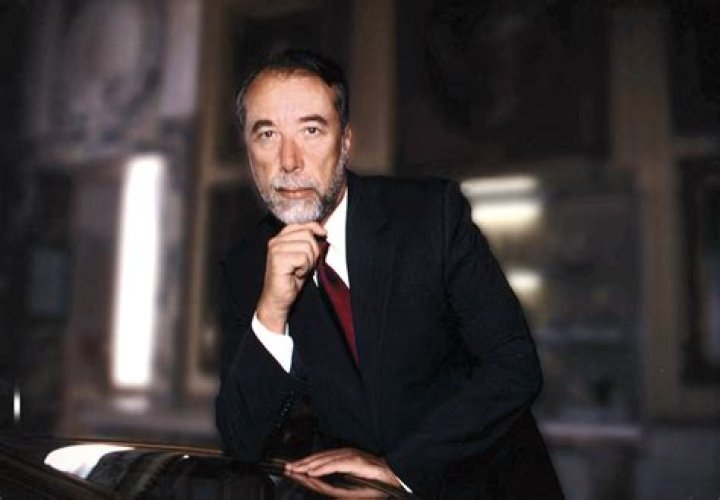 Domenico De Sole sits in on a meeting in House of Gucci