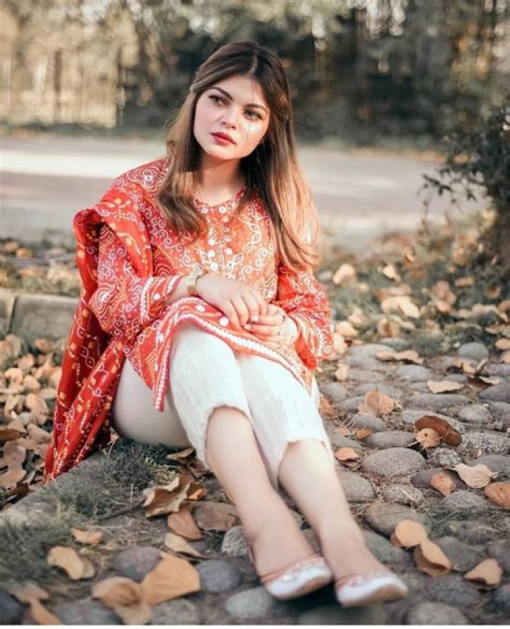 Fetching Beautiful Pakistanis Girls 100+ Random Insanely Beautiful