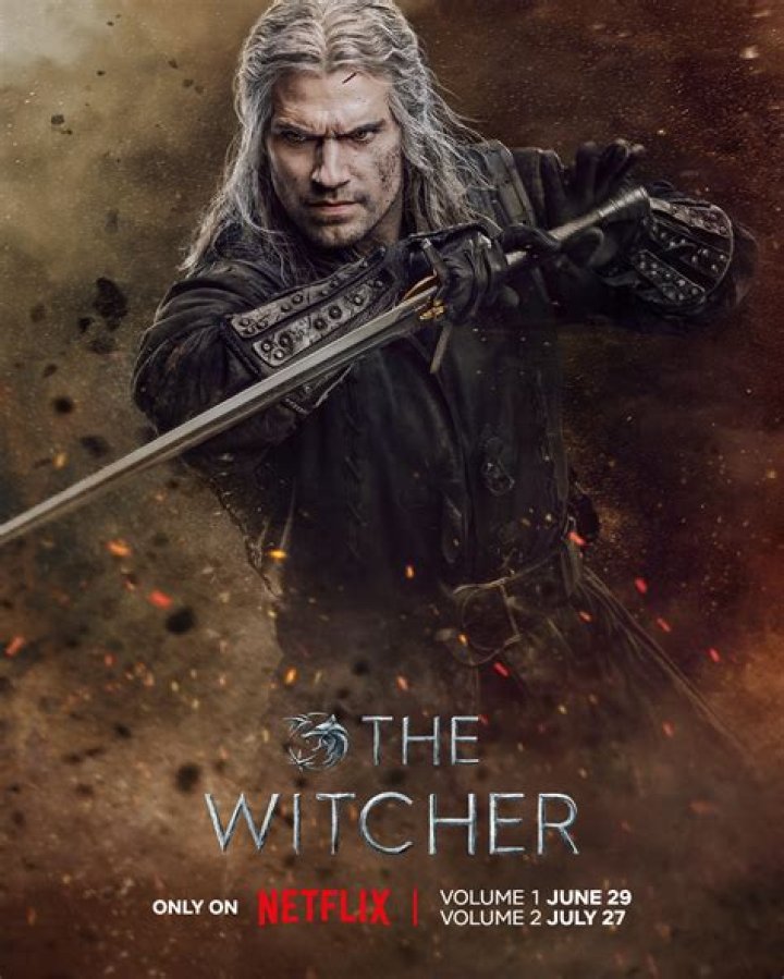 Geralt in The Witcher season 3 in front of a portal