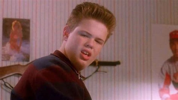 Home Alone Why Buzz's Girlfriend Cameo Is So Strange