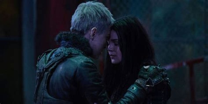 Hope and Octavia embrace in The 100 season 7