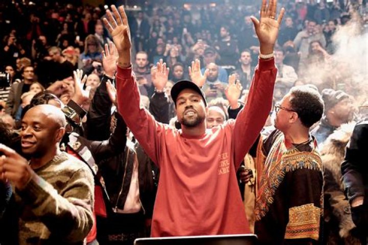 Kanye West's Height Does the Rapper's Stature Surprise You? Sarkari