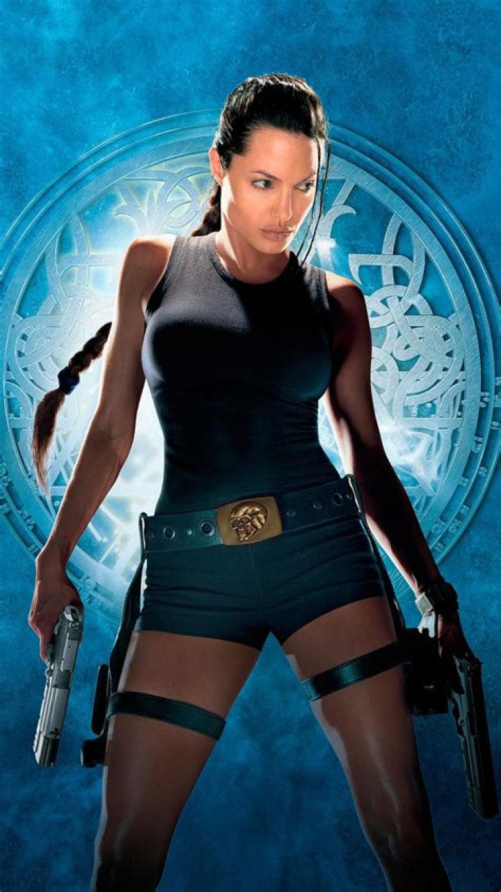 lara-croft-angelina-jolie