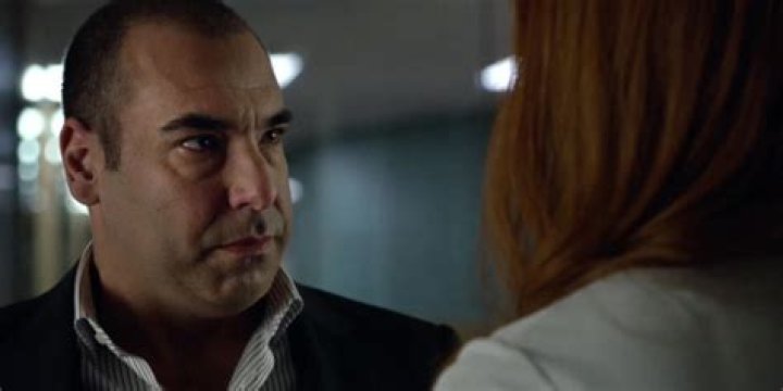 Louis arguing with Donna in Suits