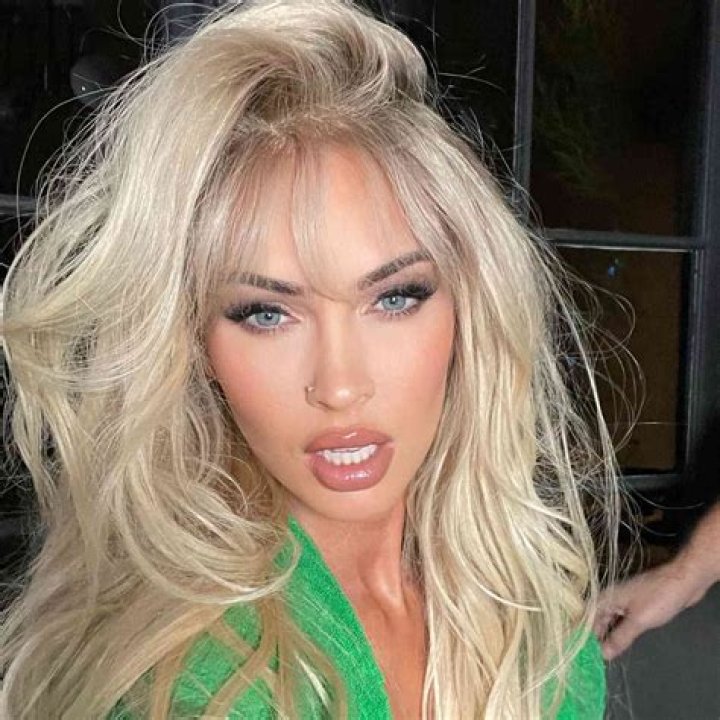 Megan Fox Has Gone Blonde With Bangs In a Dramatic New Year Cut