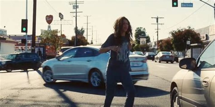 Rue runs into traffic in Euphoria