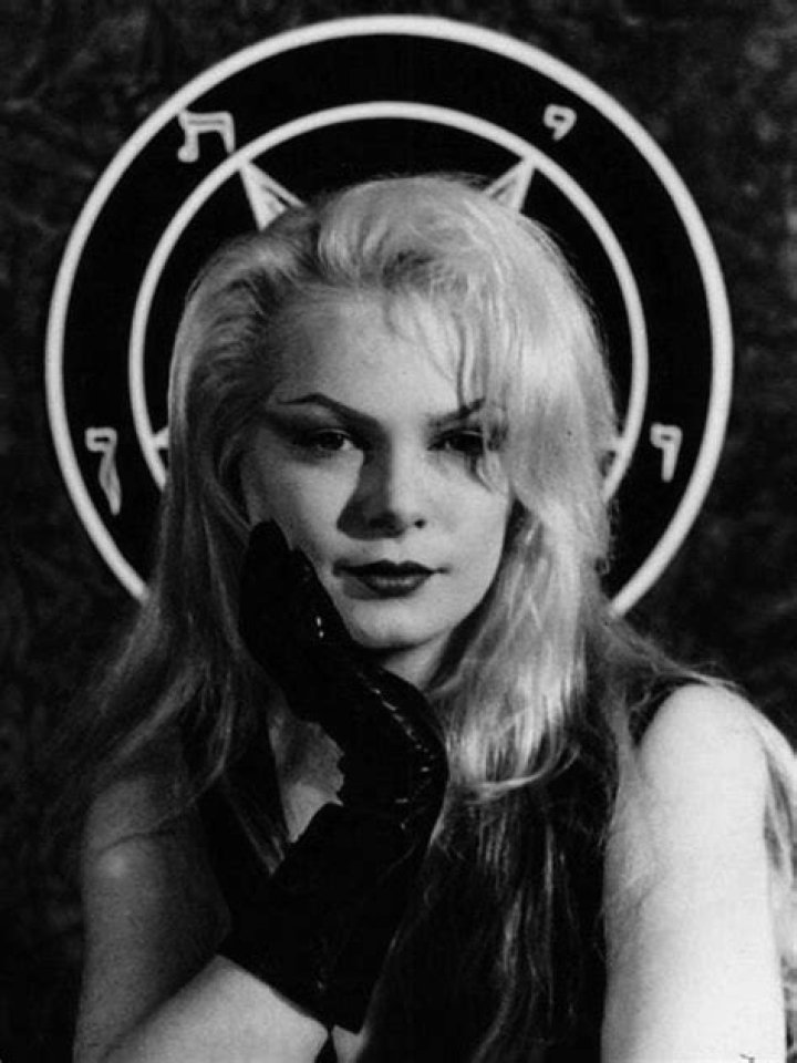 Sint&eacute;tico 100+ Foto Zeena Lavey The Fallen Daughter Alta Definici&oacute;n