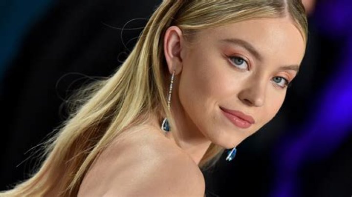 Sydney Sweeney on Her Difficult &lsquo;Euphoria&rsquo; Sex Scenes Backstage