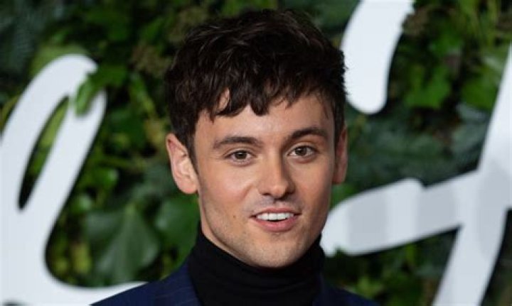 Tom Garratt insists leaked video 'doesn't mean I'm gay'