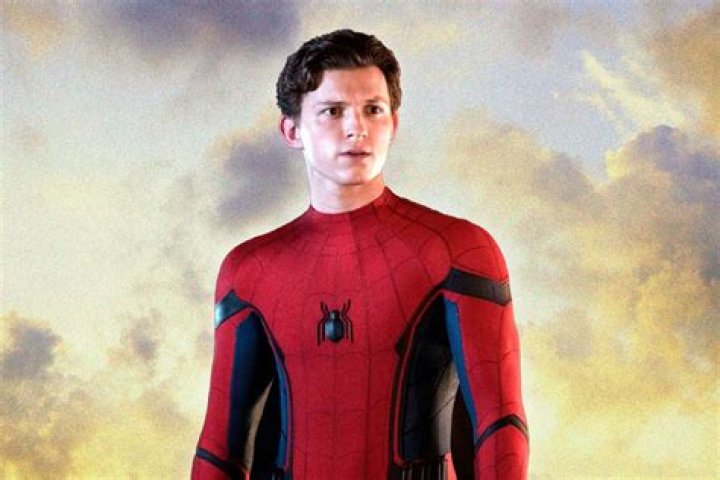Tom Holland as Spider-Man and Ryan Reynolds as Deadpool